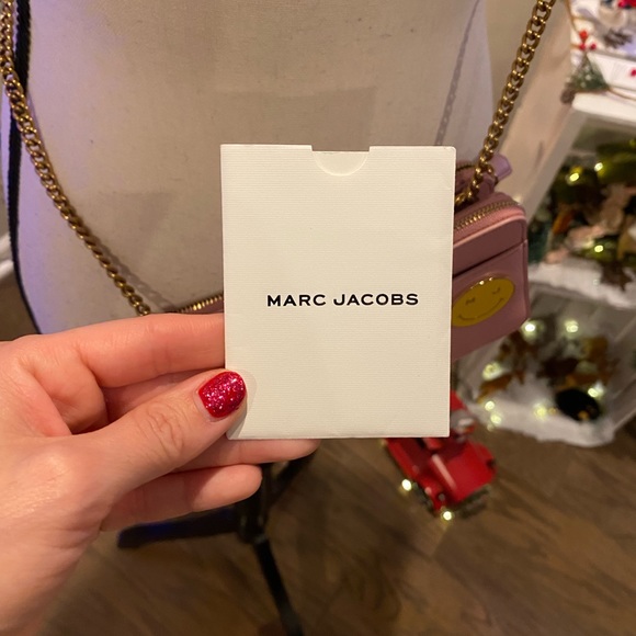 ✨Marc Jacobs (EUC) Multiple Badge crossbody bag✨ - Picture 12 of 15